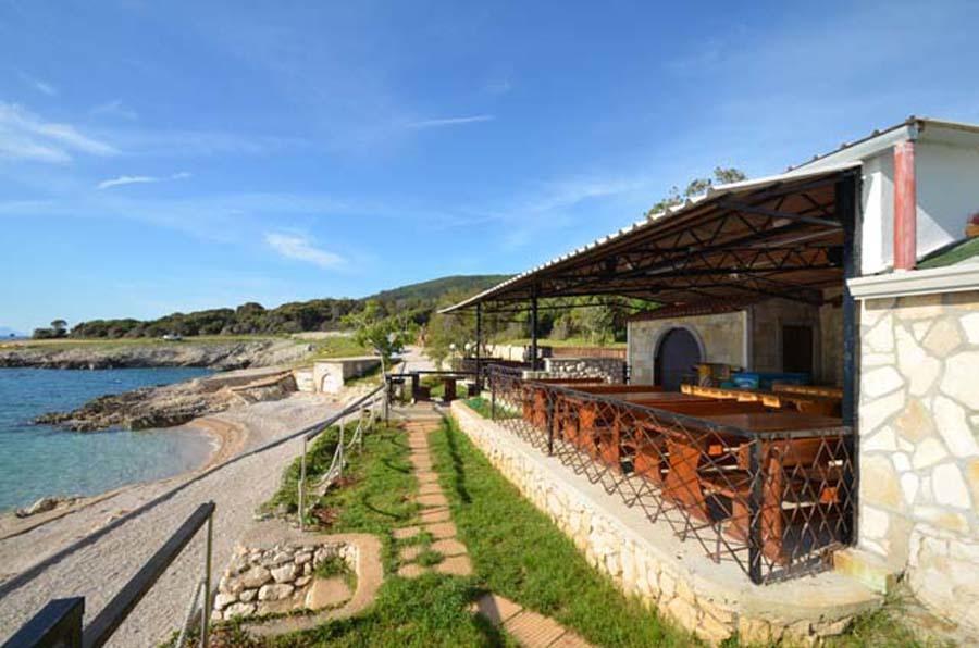 Corry 1 Apartman Ravni