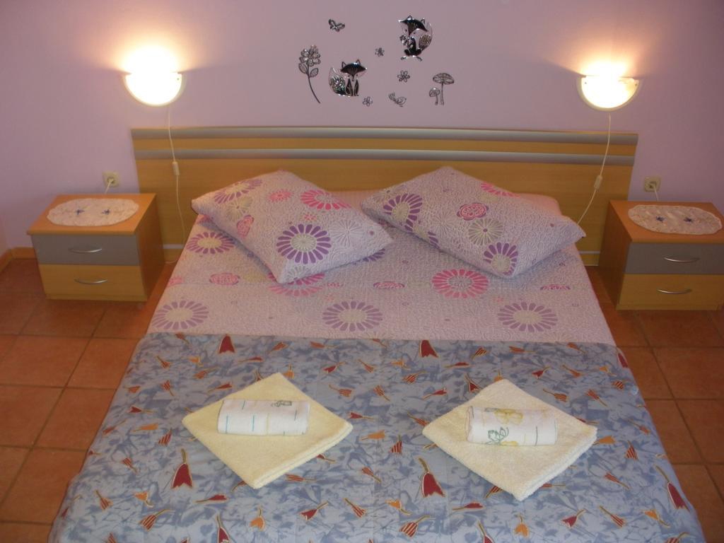 Corry 1 Apartman Ravni